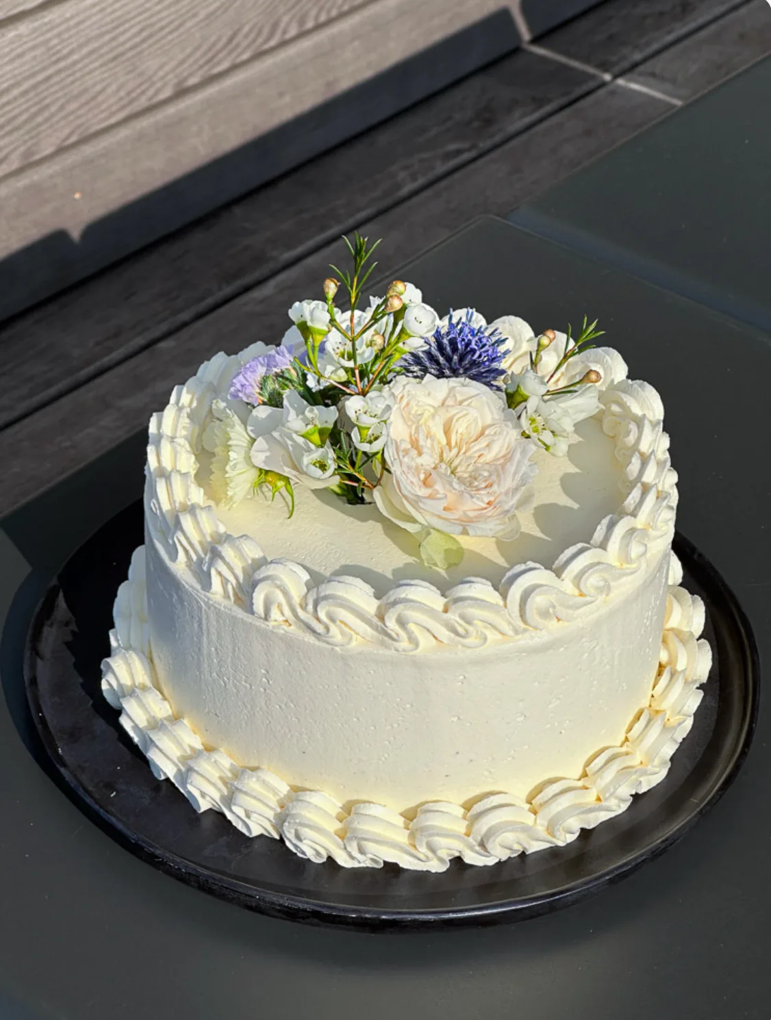 Hochzeitstorte Weiß mit Buttercreme